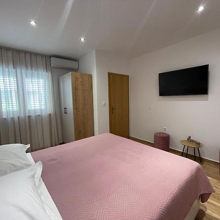 Apartmani Roko Baška Voda Kültér fotó