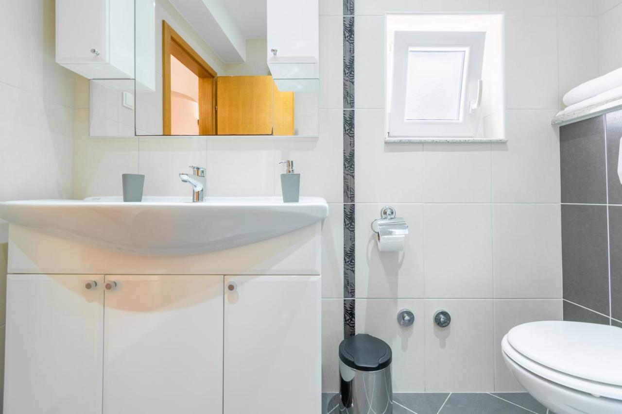 Apartmani Roko Baška Voda Kültér fotó
