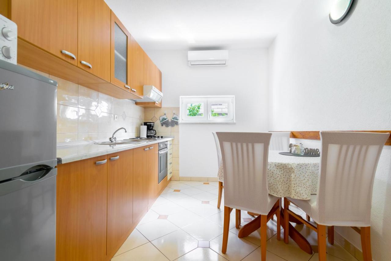Apartmani Roko Baška Voda Kültér fotó