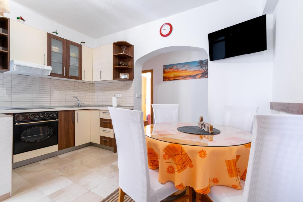 Apartmani Roko Baška Voda Kültér fotó