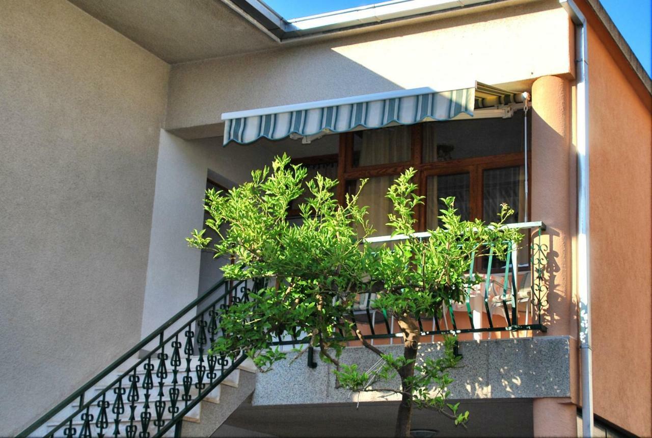 Apartmani Roko Baška Voda Kültér fotó
